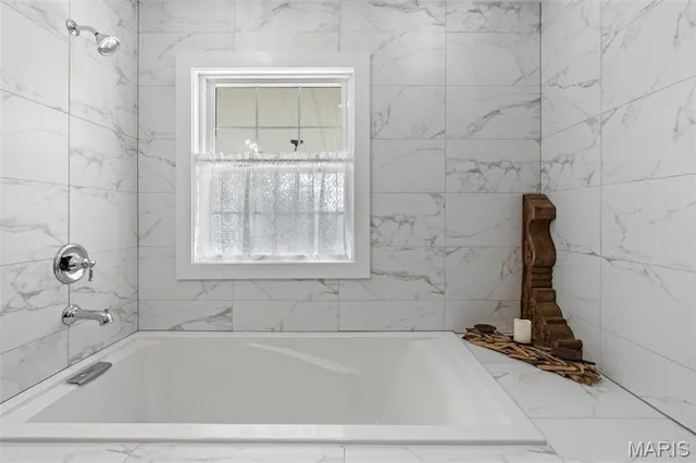 $799,500 | 10715 Calico Road, Richwoods, MO 63071