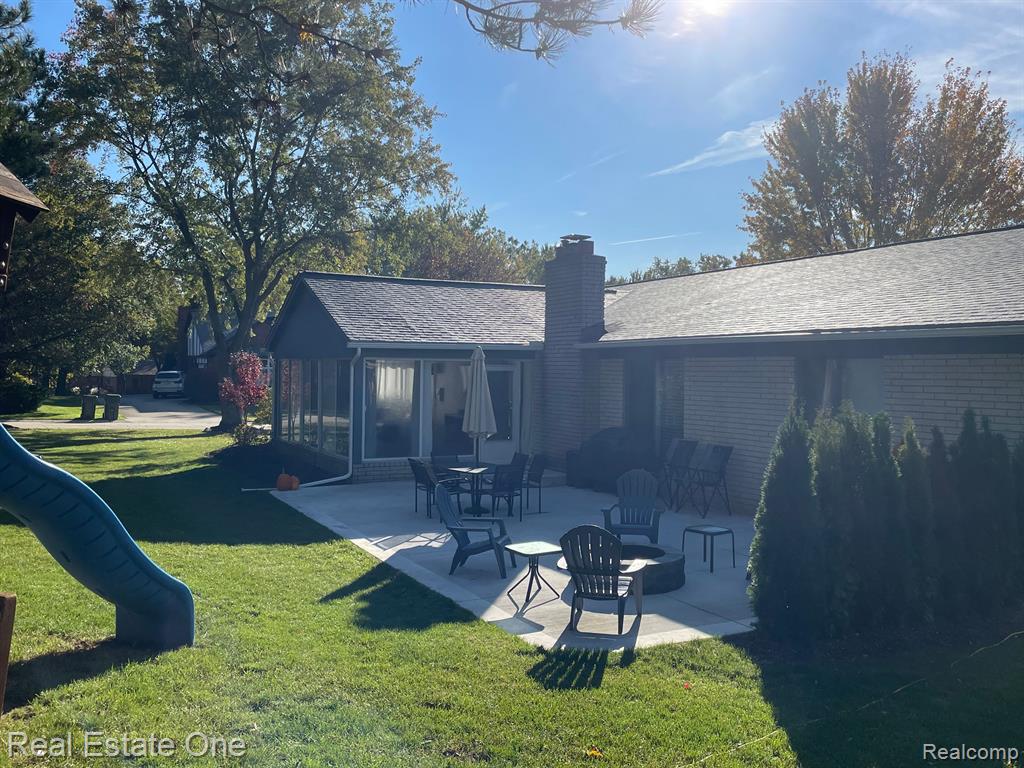 449 Silvervale Drive Rochester Hills, MI 48309 - Photo 28 of 34