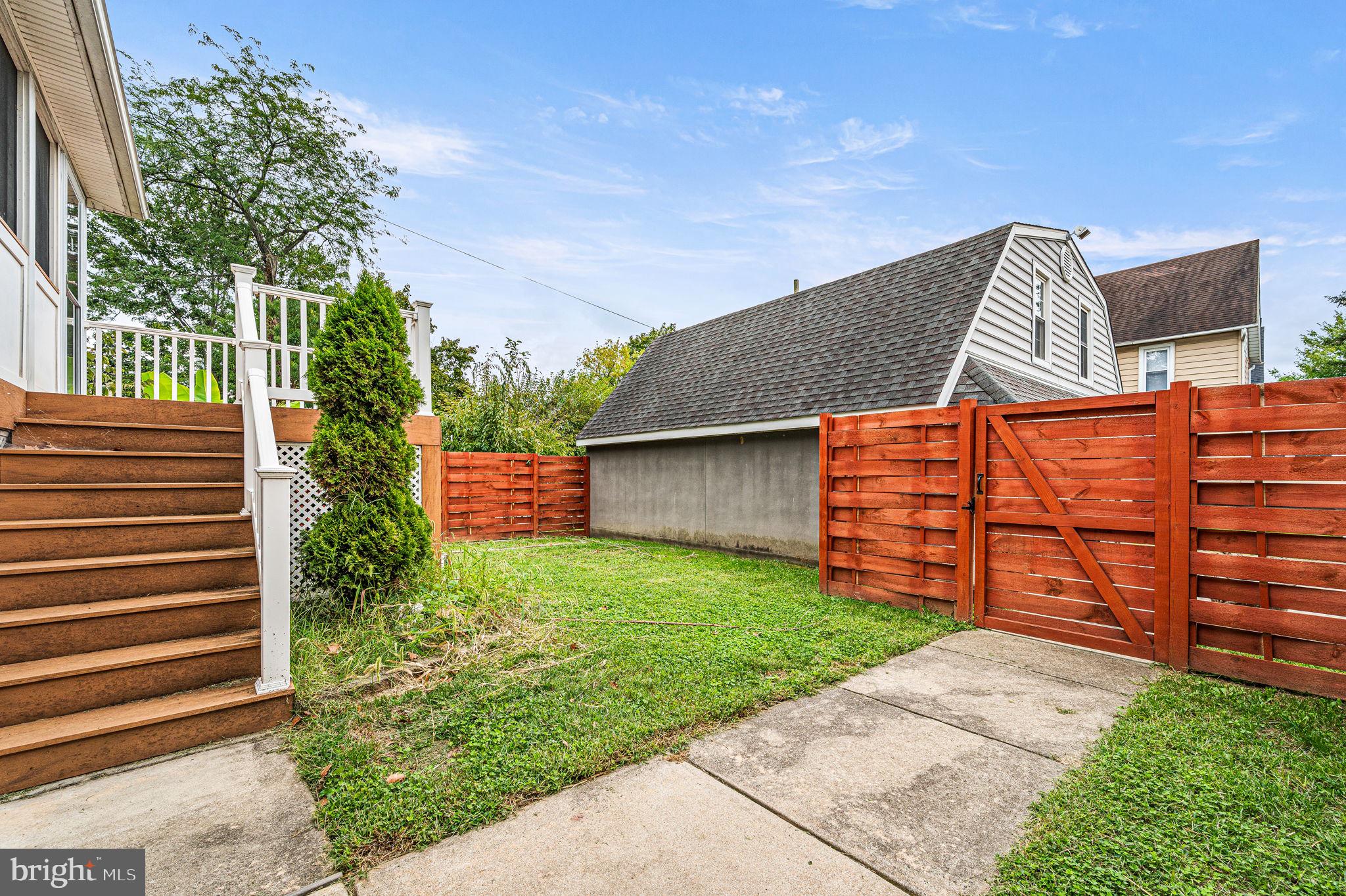 45 West Ridley Avenue Norwood, PA 19074 - Photo 33 of 37 Fenced in yard