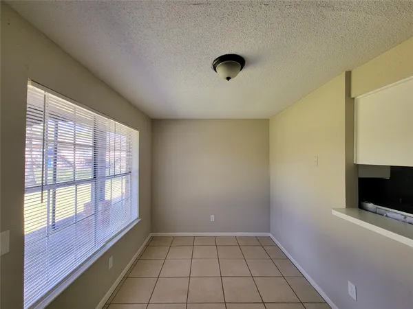 $1,200 | 3206 Lobit Drive, Unit 13, Dickinson, TX 77539