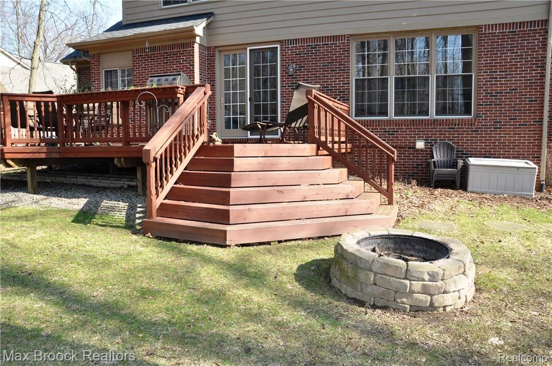 699 Twin Oaks Court Rochester, MI 48307 - Photo 50 of 65 DSC_0441.JPG