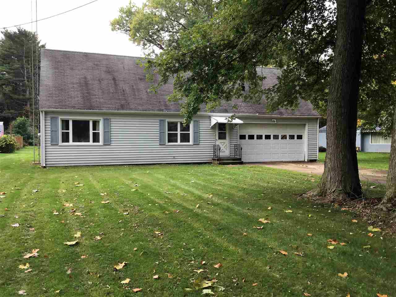 52615 Lilac Road South Bend, IN 46628 - Photo 2 of 16 Gallery Image 2