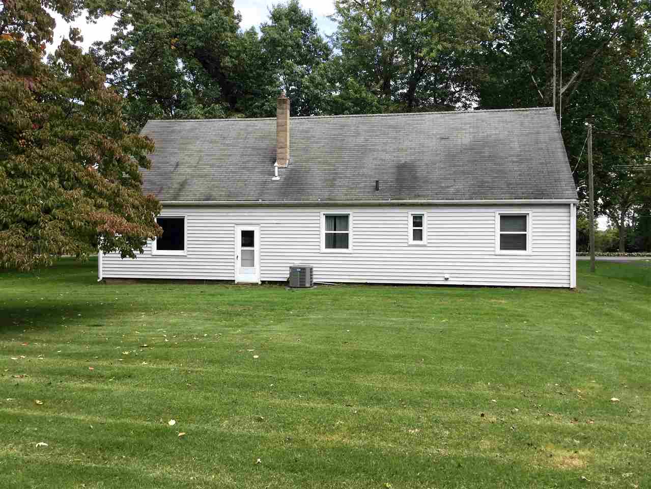 52615 Lilac Road South Bend, IN 46628 - Photo 6 of 16 Gallery Image 6