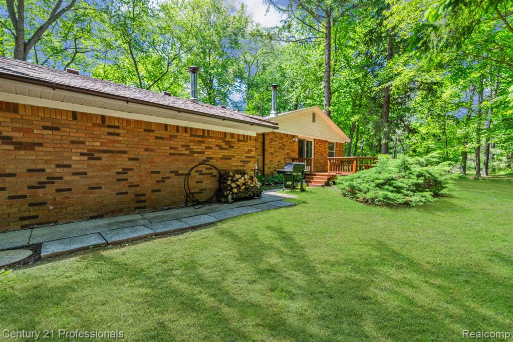 8638 Stone Road Algonac, MI 48001 - Photo 49 of 70