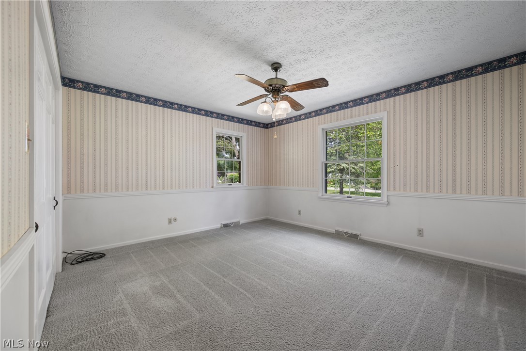 568 West Nimisila Road Akron, OH 44319 - Photo 13 of 37