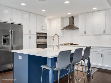 $1,150,000 | 734 Forest Glen Lane, Oak Brook, IL 60523