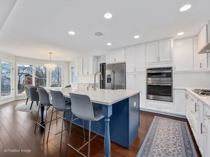 $1,150,000 | 734 Forest Glen Lane, Oak Brook, IL 60523