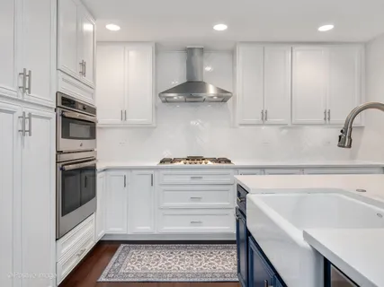 $1,150,000 | 734 Forest Glen Lane, Oak Brook, IL 60523