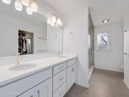 $1,150,000 | 734 Forest Glen Lane, Oak Brook, IL 60523