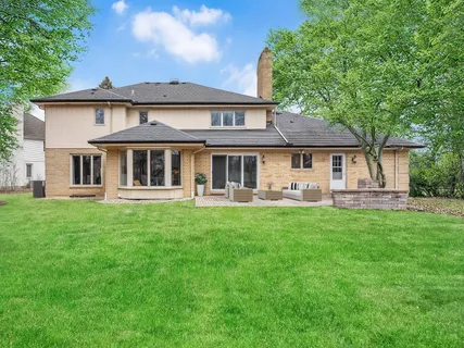 $1,150,000 | 734 Forest Glen Lane, Oak Brook, IL 60523