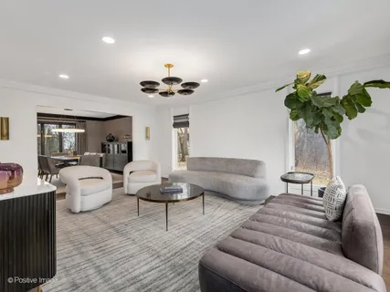 $1,150,000 | 734 Forest Glen Lane, Oak Brook, IL 60523