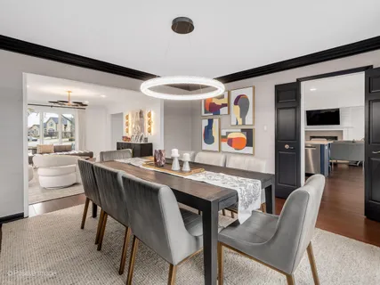 $1,150,000 | 734 Forest Glen Lane, Oak Brook, IL 60523