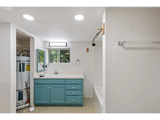 $620,000 | 721 Cole Road, Oakland, OR 97462