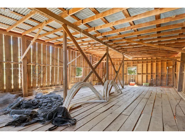 $620,000 | 721 Cole Road, Oakland, OR 97462