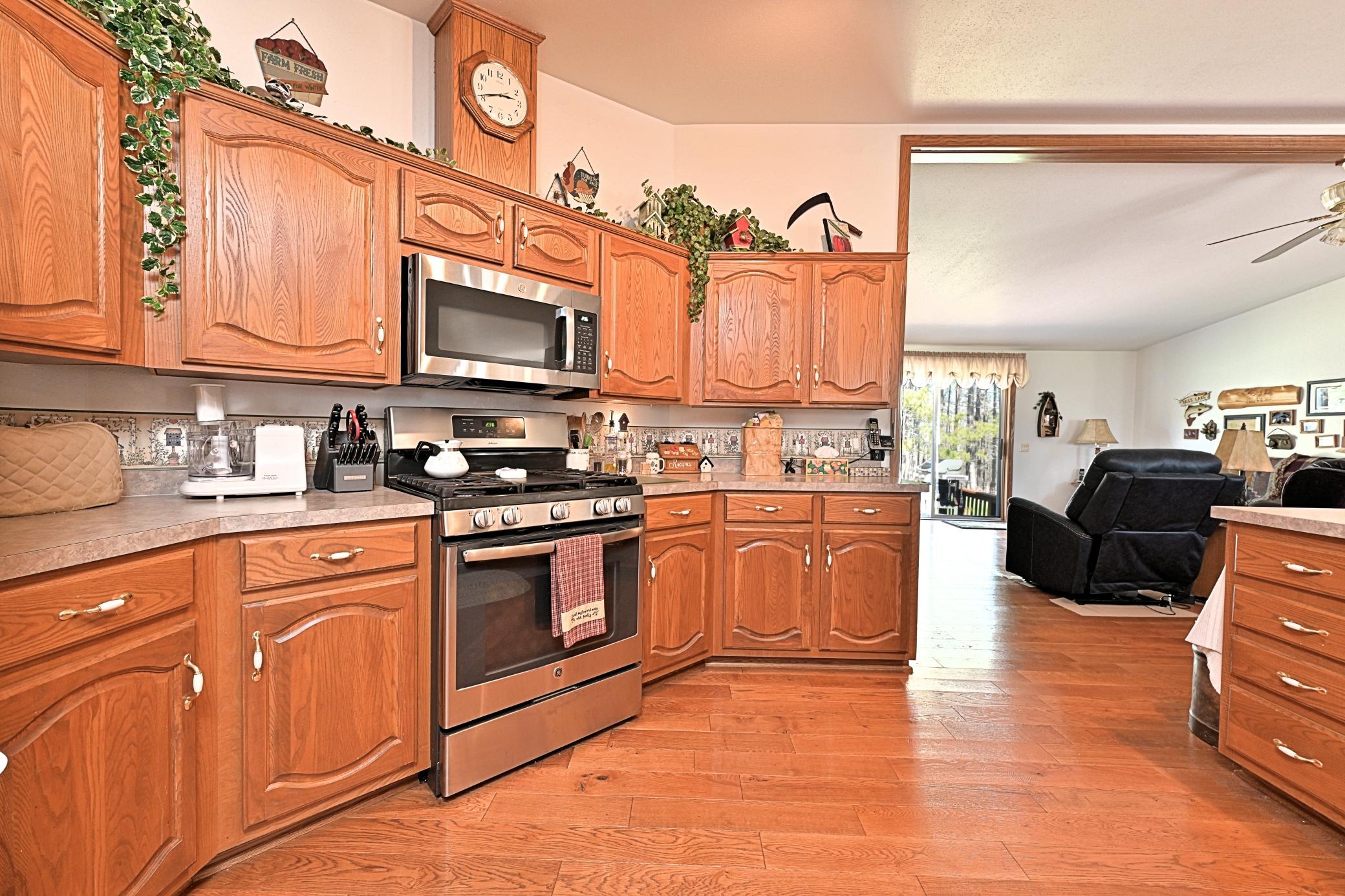 38922 Christie Lane Cohasset, MN 55721 - Photo 8 of 31