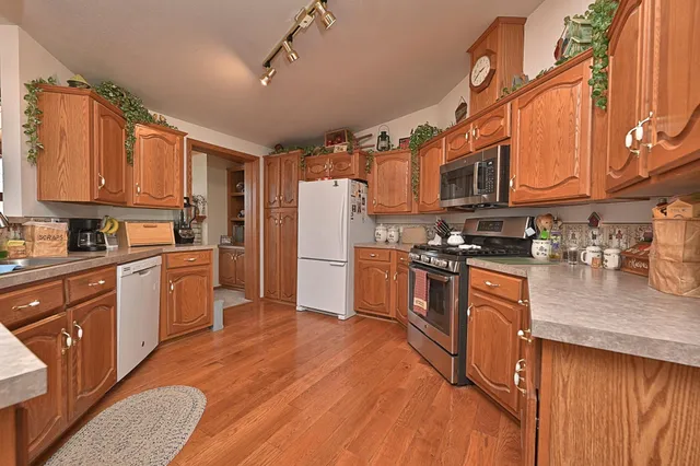 $429,900 | 38922 Christie Lane, Cohasset, MN 55721