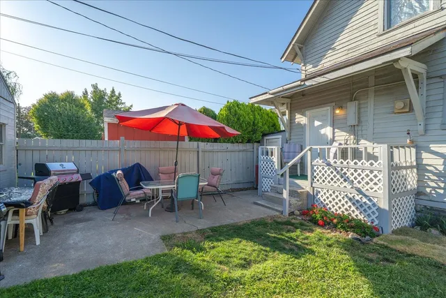 $325,000 | 2015 West Mansfield Avenue, Spokane, WA 99205