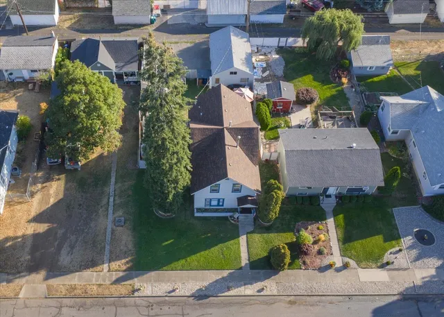 $325,000 | 2015 West Mansfield Avenue, Spokane, WA 99205