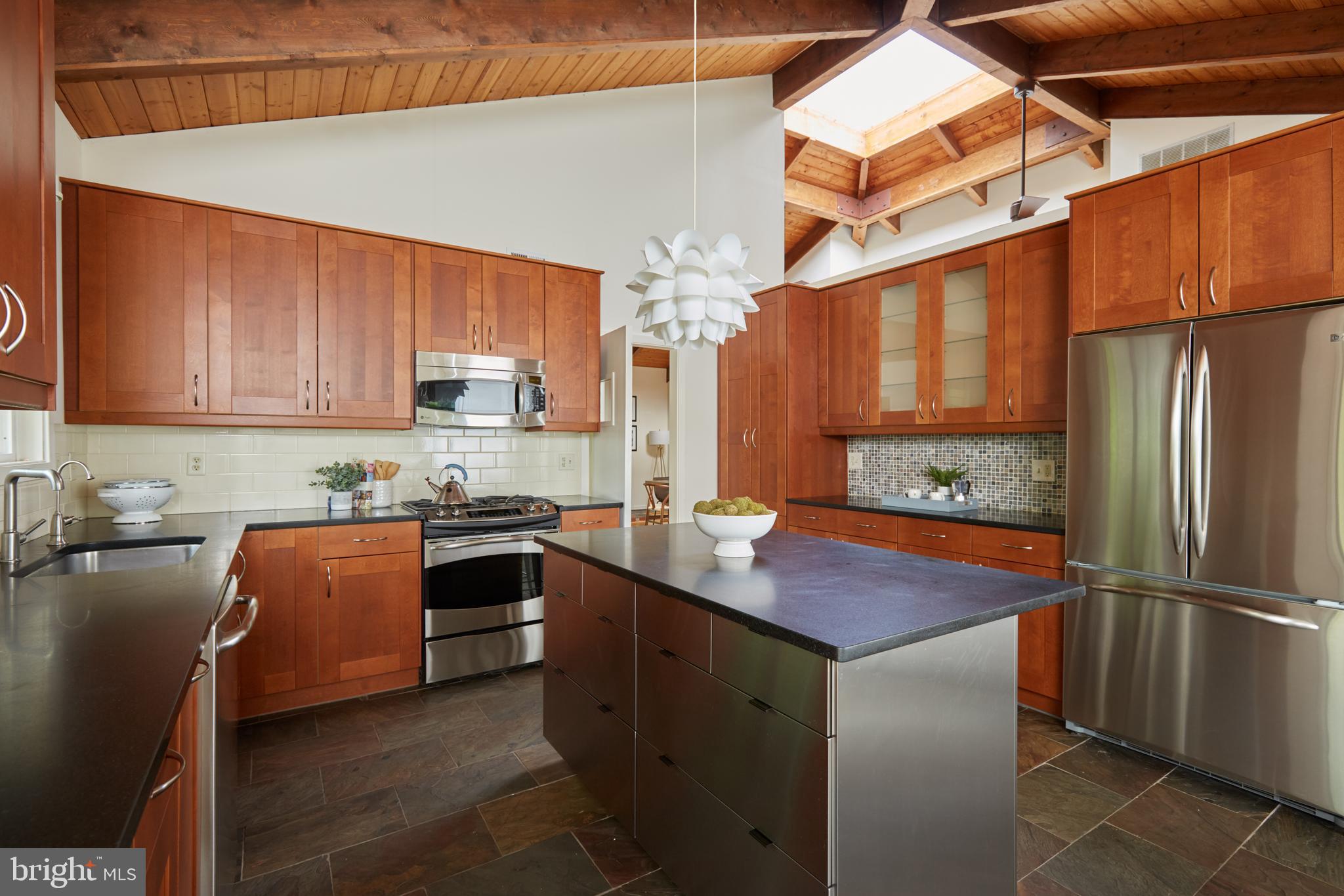 6433 Wiscasset Road Bethesda, MD 20816 - Photo 17 of 49 Gallery Image 17