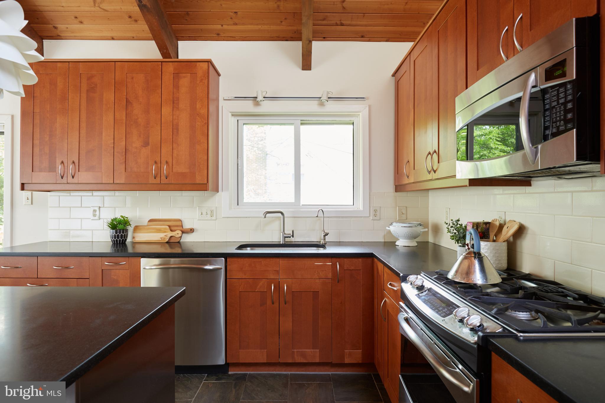 6433 Wiscasset Road Bethesda, MD 20816 - Photo 19 of 49 Gallery Image 19