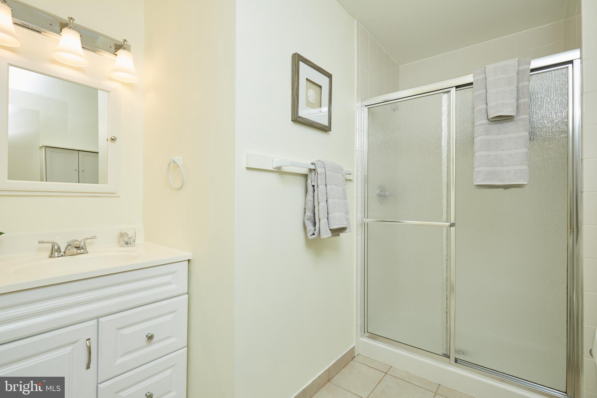 6433 Wiscasset Road Bethesda, MD 20816 - Photo 27 of 49 Gallery Image 27
