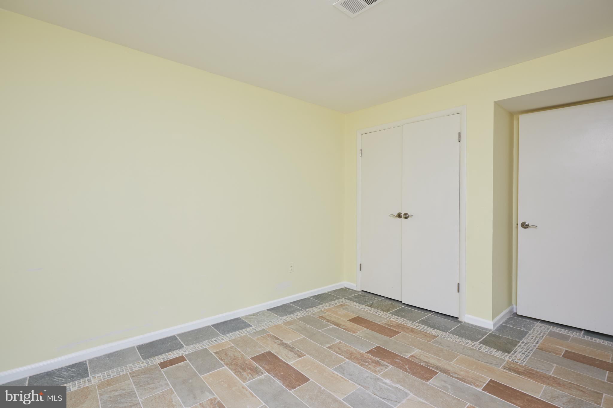 6433 Wiscasset Road Bethesda, MD 20816 - Photo 34 of 49 Gallery Image 34