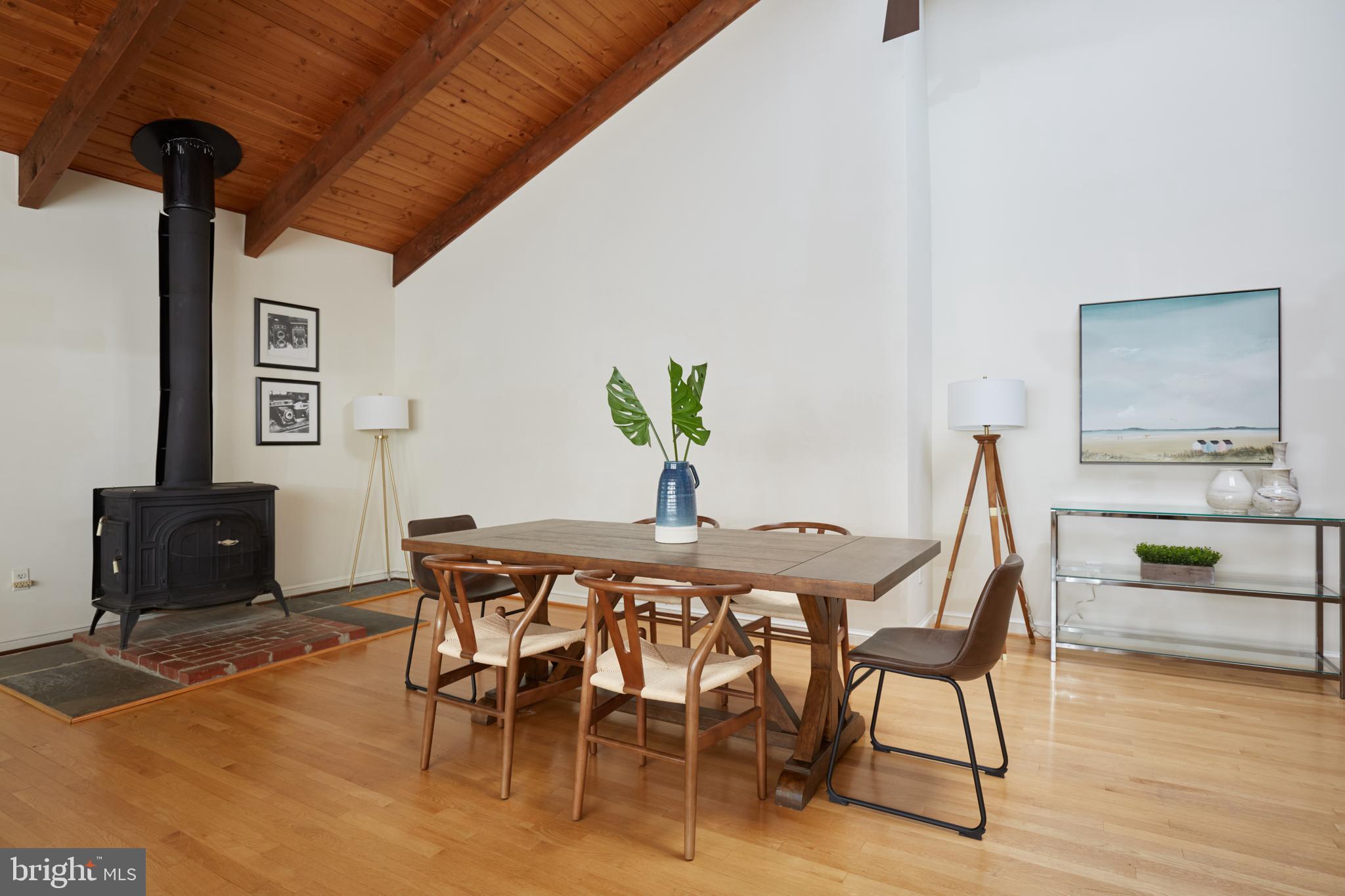 6433 Wiscasset Road Bethesda, MD 20816 - Photo 9 of 49 Gallery Image 9
