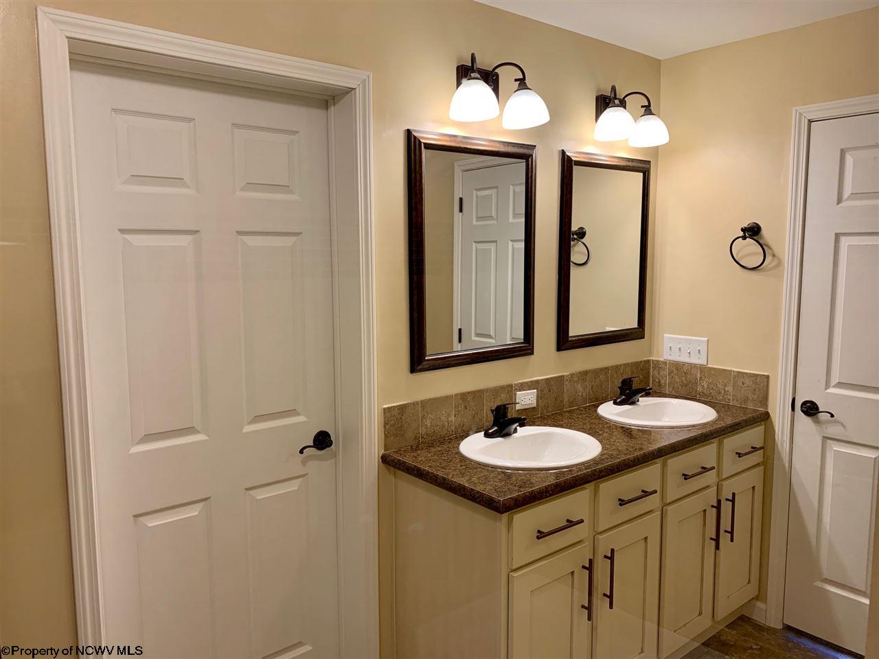 95 Highland Ridge Road Bridgeport, WV 26330 - Photo 11 of 22 Gallery Image 11