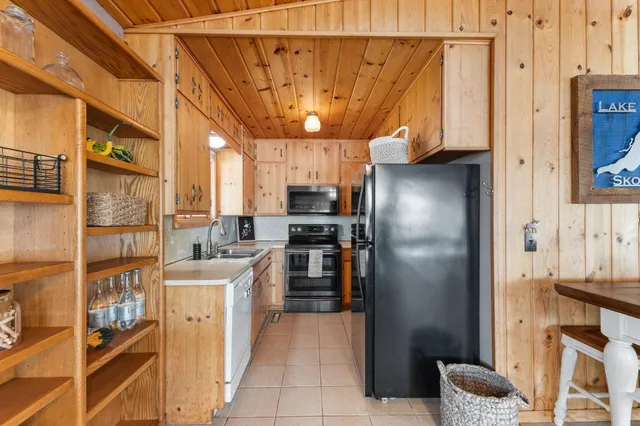 $650,000 | 33190 Marmon Street Northeast, Cambridge, MN 55008