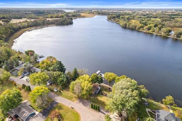 $650,000 | 33190 Marmon Street Northeast, Cambridge, MN 55008