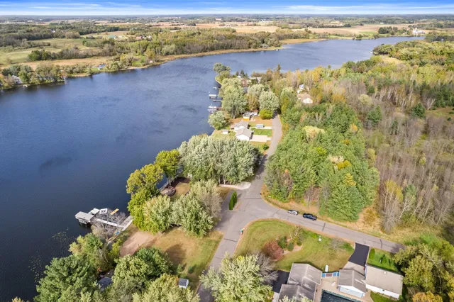 $650,000 | 33190 Marmon Street Northeast, Cambridge, MN 55008