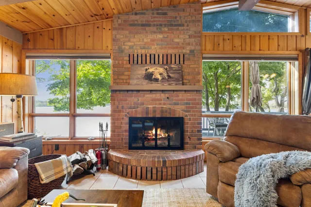 $650,000 | 33190 Marmon Street Northeast, Cambridge, MN 55008