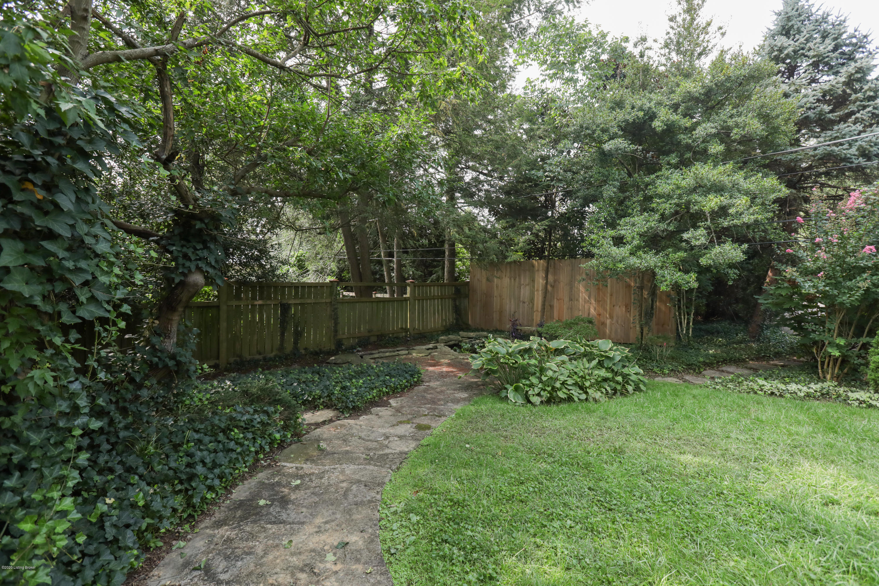 1740 Sulgrave Road Louisville, KY 40205 - Photo 22 of 33 sulgrave164