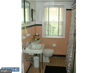 1806 Thomas Road Wilmington, DE 19803 - Photo 11 of 12 Bathroom