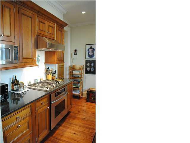 36 Prioleau Street, Unit F Charleston, SC 29401 - Photo 3 of 7 20140902225145698913000000-o