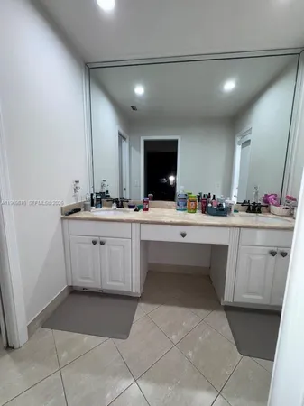 $5,200 | Jacaranda Lakes, Plantation, FL 33322
