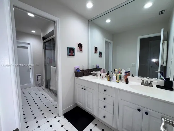 $5,200 | Jacaranda Lakes, Plantation, FL 33322