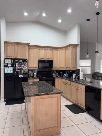 $5,200 | Jacaranda Lakes, Plantation, FL 33322