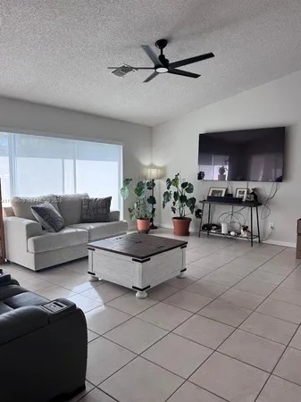 $5,200 | Jacaranda Lakes, Plantation, FL 33322
