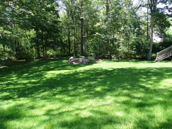 60 Raymond Way Ashland, MA 01721 - Photo 3 of 25 Gallery Image 3