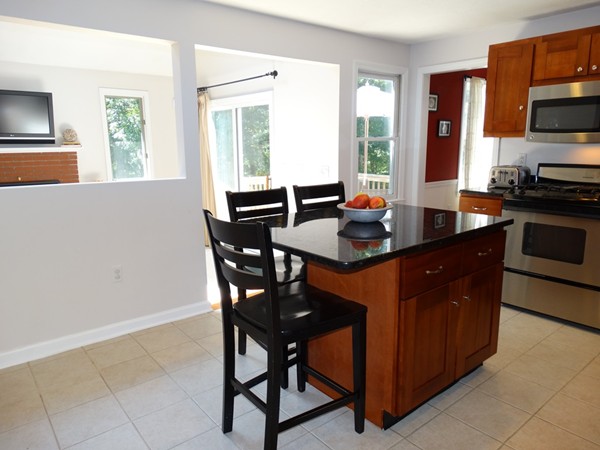 60 Raymond Way Ashland, MA 01721 - Photo 7 of 25 Gallery Image 7