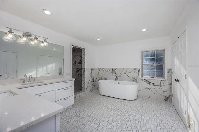 $850,000 | 1701 Northwest 30th Terrace, Gainesville, FL 32605