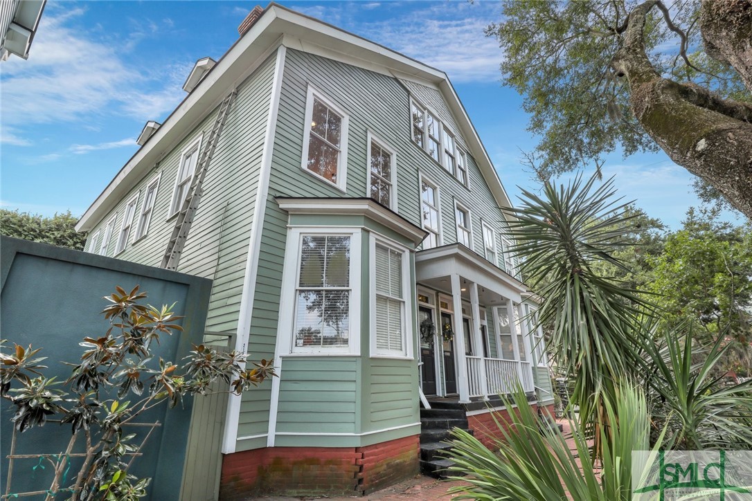218 Houston Street Savannah, GA 31401 - Photo 2 of 33