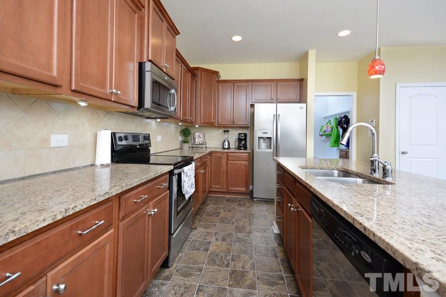 1005 Lakeview Road Durham, NC 27712 - Photo 7 of 25