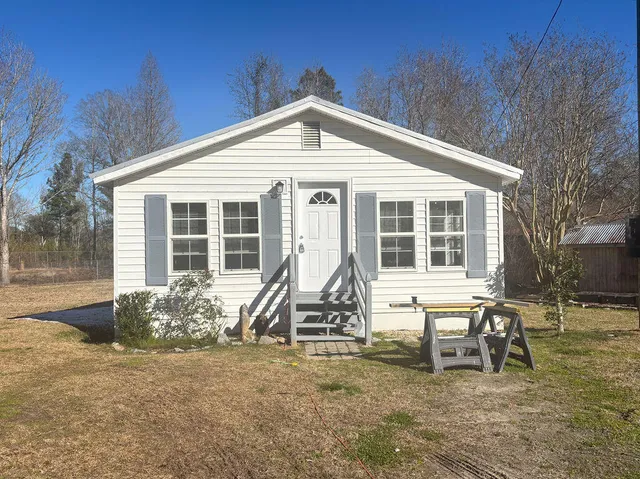 $1,295 | 122 Poyas Trail, Huger, SC 29450