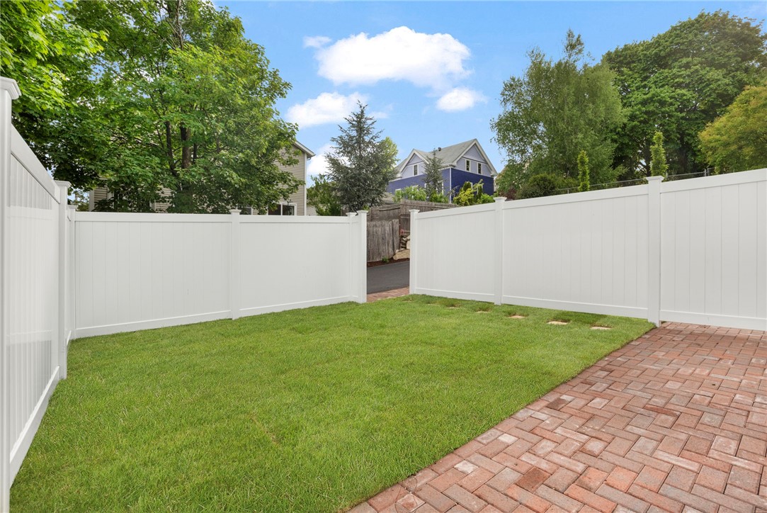 54 Grand View Street Providence, RI 02906 - Photo 38 of 43