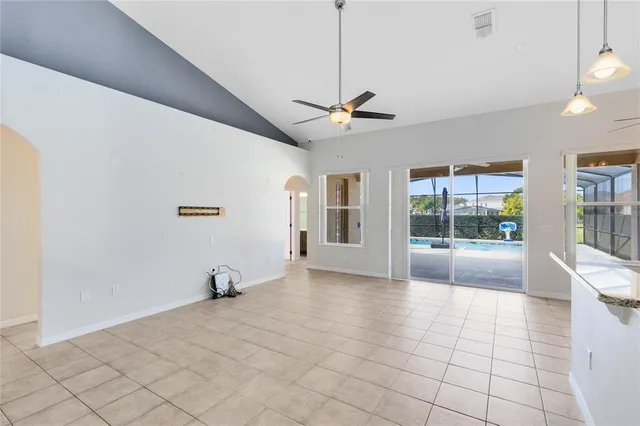 a view of livingroom with furniture
