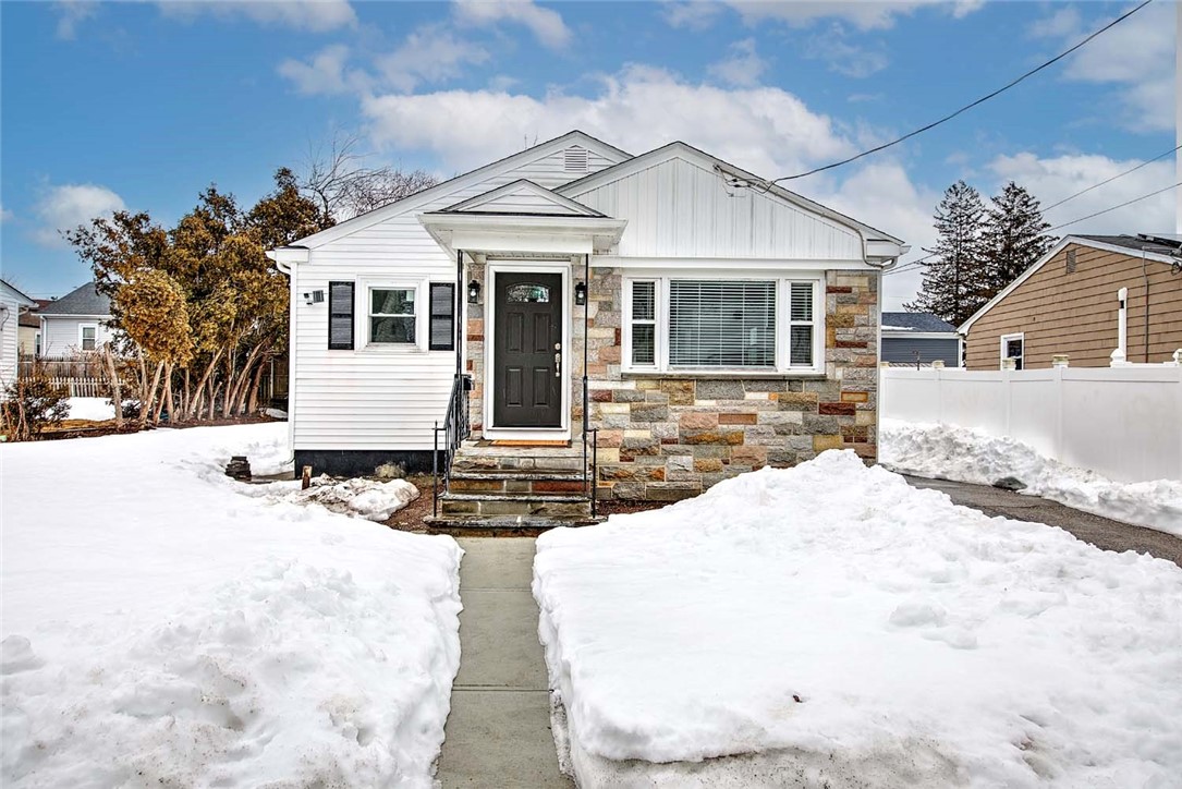 46 Hopewell Avenue Cranston, RI 02920 - Photo 1 of 49