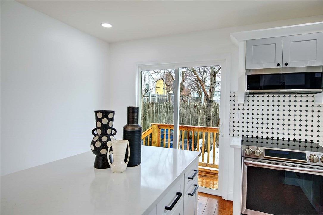 46 Hopewell Avenue Cranston, RI 02920 - Photo 21 of 49