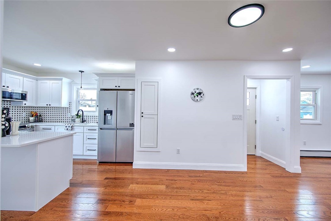 46 Hopewell Avenue Cranston, RI 02920 - Photo 25 of 49